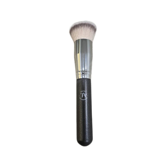 TRENDY ACCESSORIES
FLAWLESS FOUNDATION BRUSH