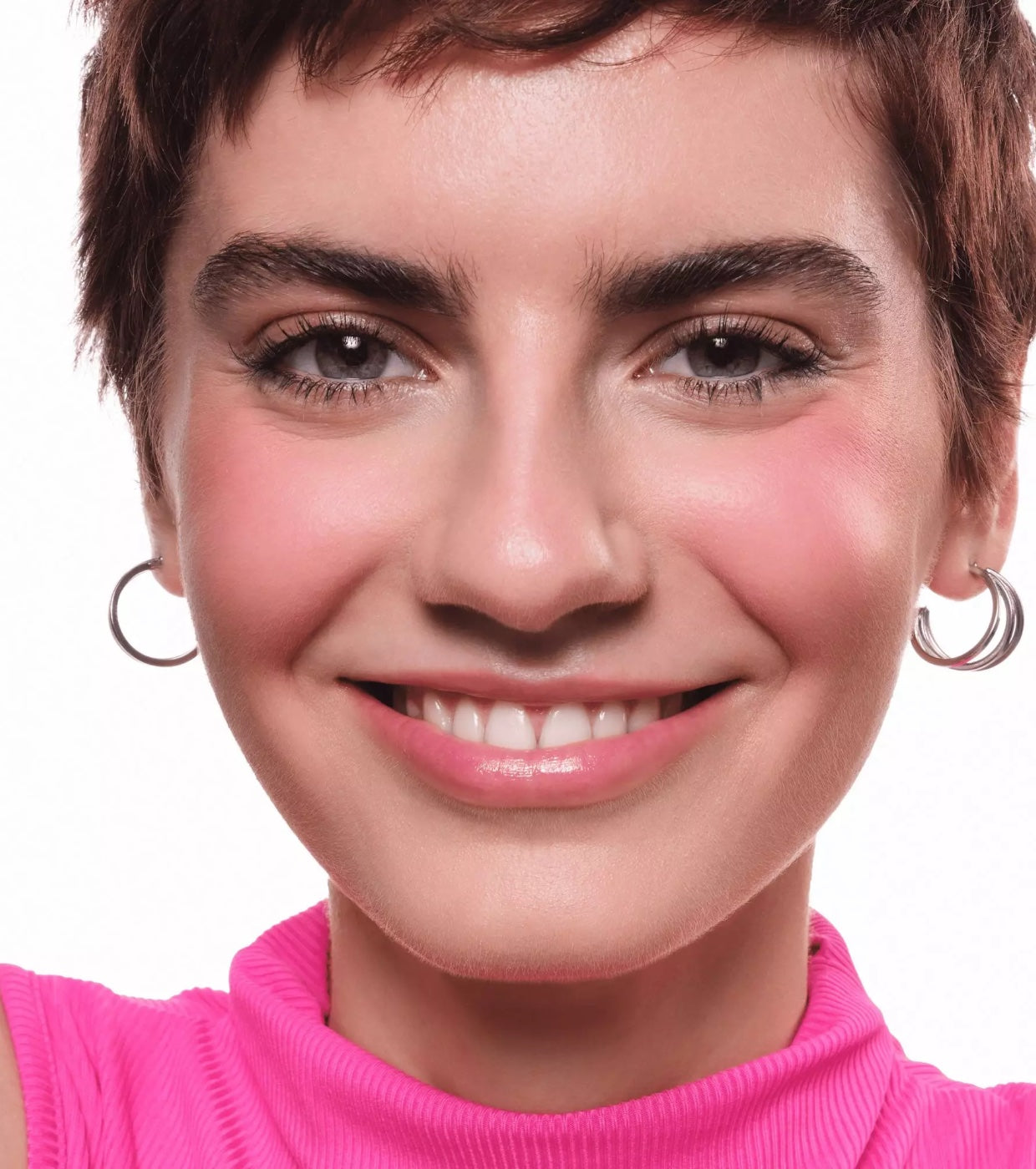 Essence soft TOUCH BOUNCY BLUSH