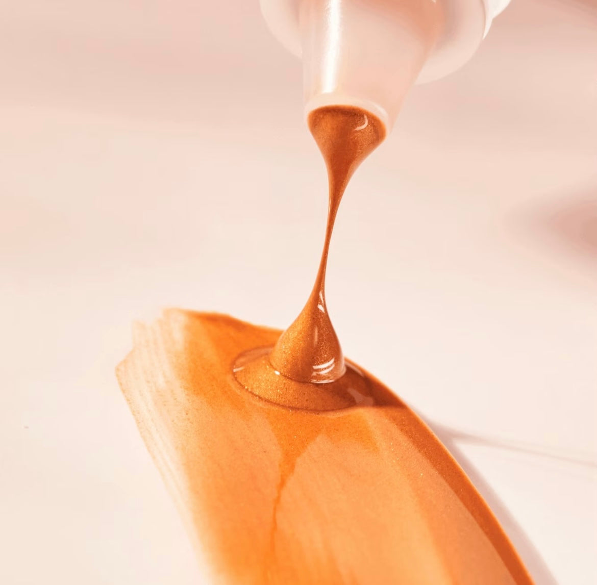 Essence Hydrating and caring
DROP OF sunshine BRONZING DROPS